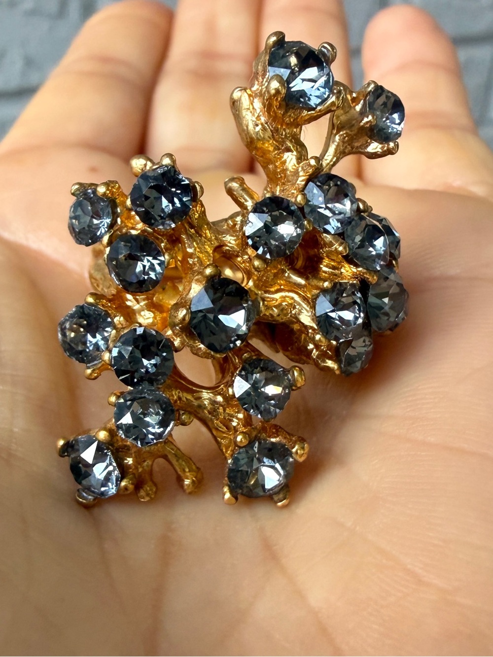 Alexander McQueen Crystal Cocktail Ring - Picture 10 of 10
